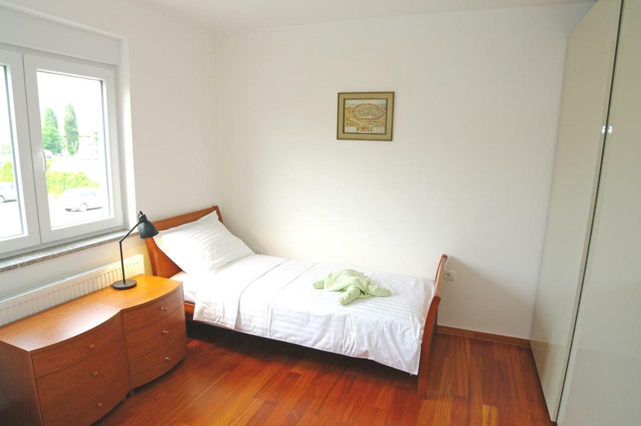 Brace Ilic 1 Apartment Fazana Exterior photo